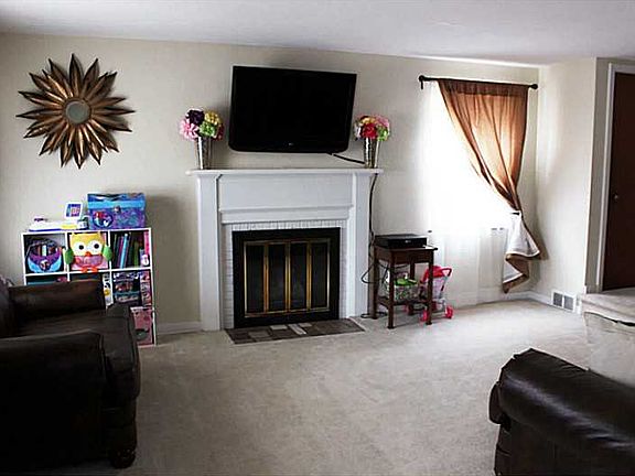 5th image of 137 Audrey Dr