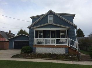 807 19th St, Two Rivers, WI 54241