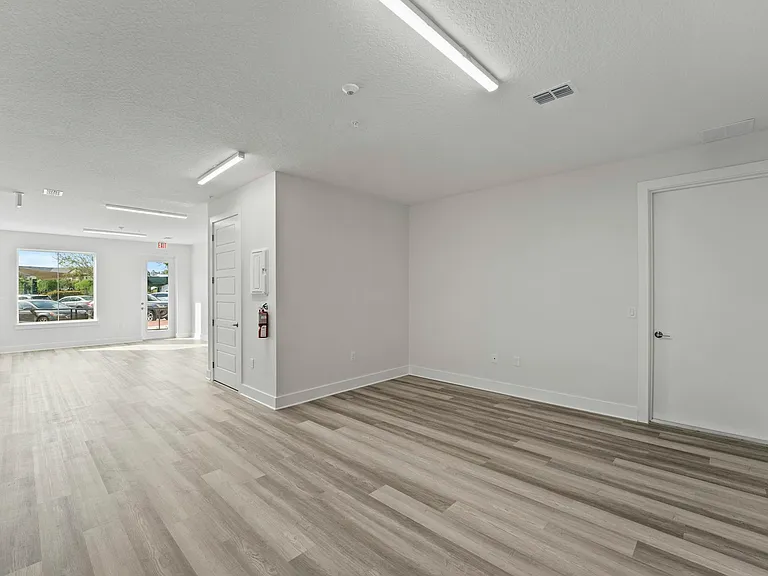 334 Center Lake Ln #334 — Photo 6