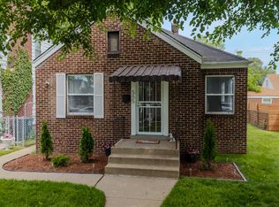 555 Taft Pl, Gary, IN 46404