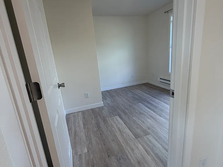 1145 Nebraska Ave — Photo 8