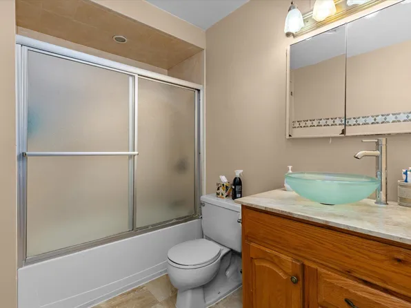 401 Harmon Cove Tower image 28 of 47