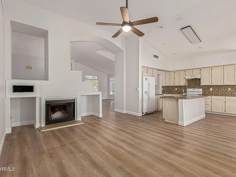 15213 N 55th Way — Photo 14