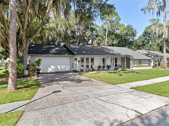 2nd image of 3900 Garnet Dr