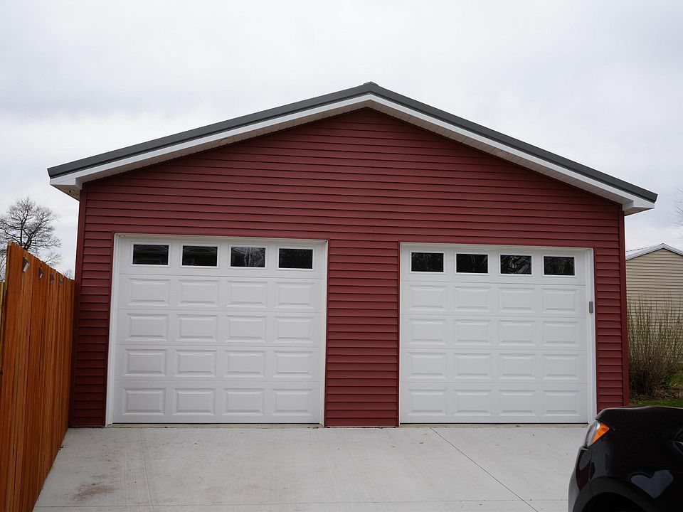 1st image of 424 7th St SW