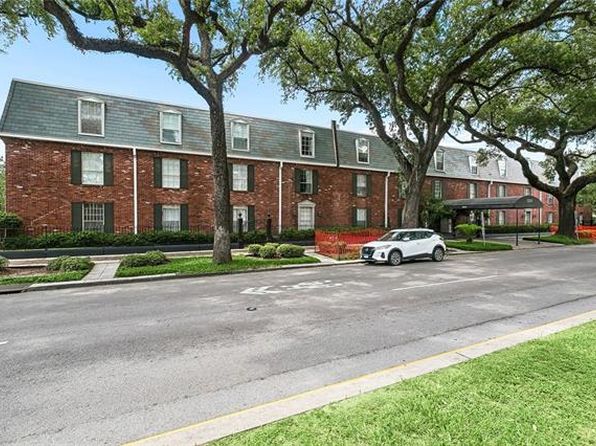 3201 Saint Charles Ave APT 220