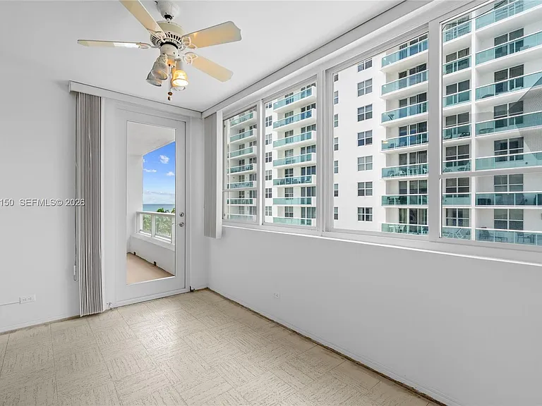 5005 Collins Ave #509 — Photo 27