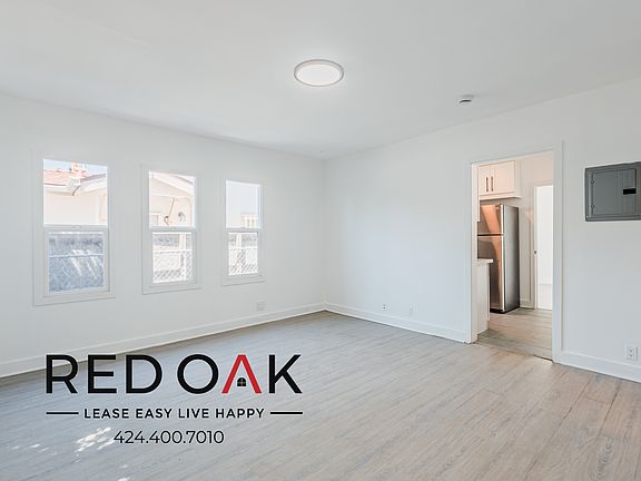 5th image of 328 N Kingsley Dr #338-3/4