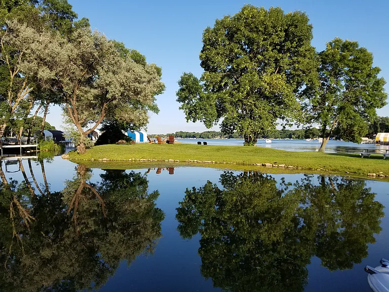 Deeded access to island
