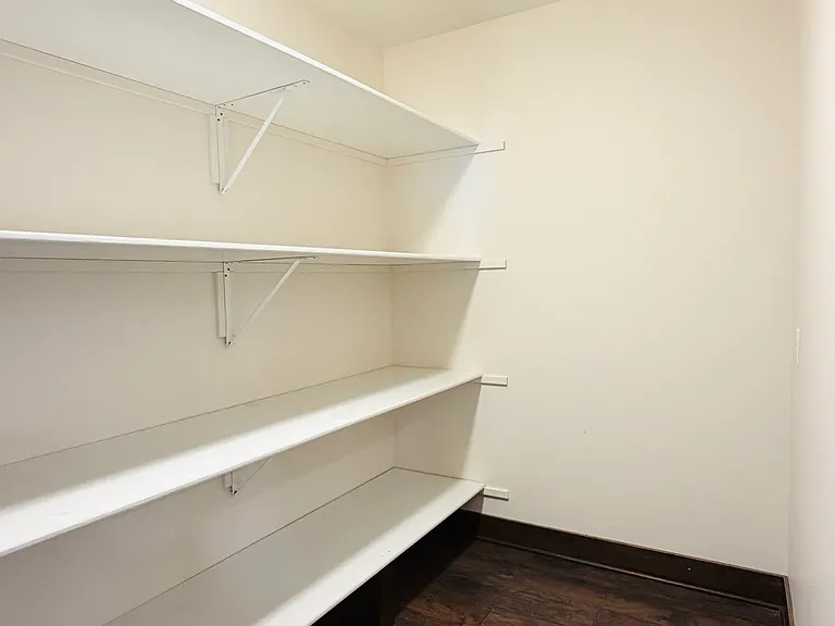 2961 Valley Stream Dr — Photo 37