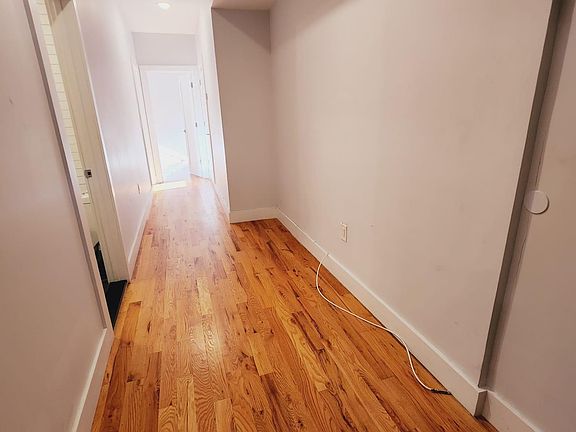 5th image of 19 Jewett Ave #200R