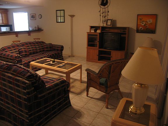 5th image of 127 E Oleander St APT 1