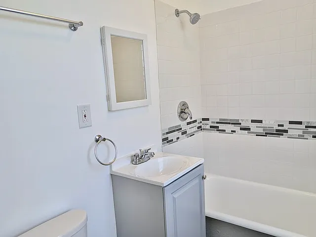 4340 S Drexel Blvd #46 — Photo 5