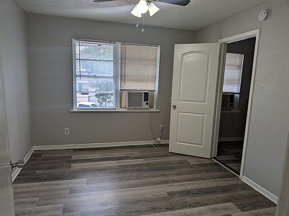 3rd image of 4522 Columbia Ave APT 3