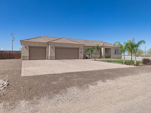 3rd image of 3940 N JUNIPER Drive