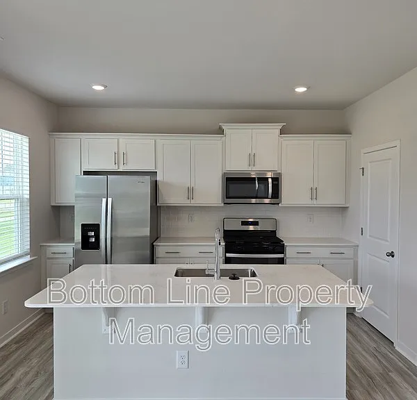 549 Blackpool Ct — Photo 9