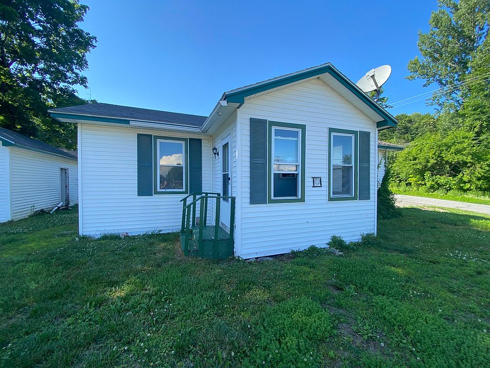 37 Lincoln Street, Dexter, ME 04930 Zillow