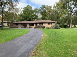 12744 S Deerwood Dr, Palos Park, IL