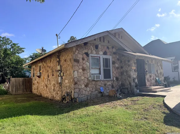 735 W HOLLYWOOD AVE, San Antonio, TX 78212