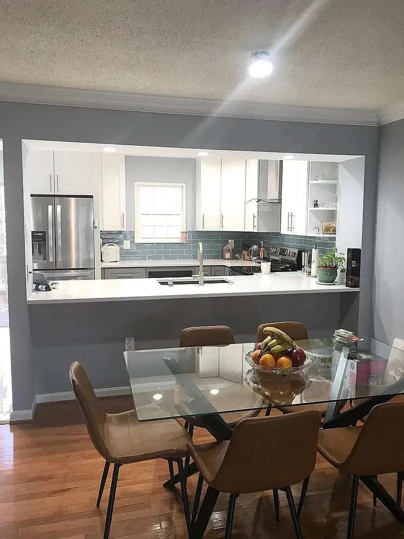 Burke Center - Beautifully Updated 3 Level Townhouse With Garage — Photo 3