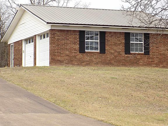 2nd image of 12 Lieblong Rd