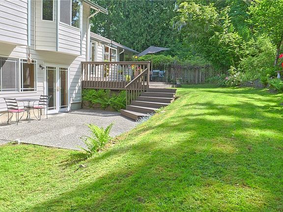 3rd image of 3618 Larch Way