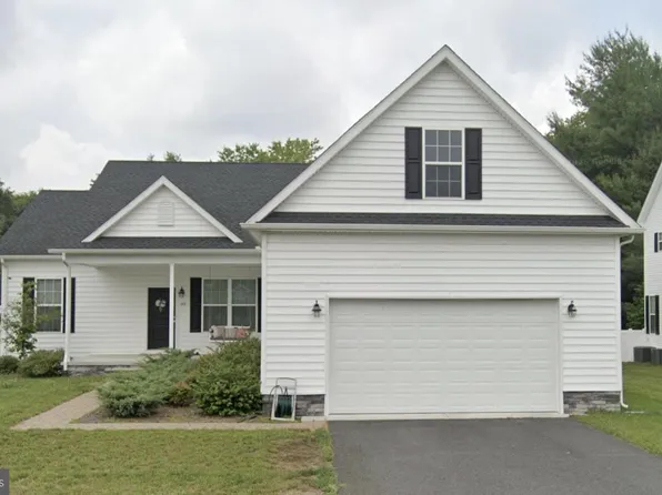 89 Clear Spring Ct, Felton, DE 19943