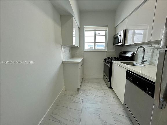 4th image of 1608 Meridian Ave #7