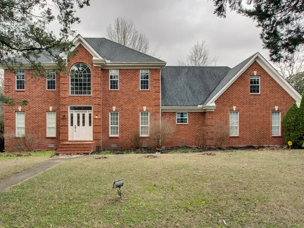 1306 White Oak Ln, Murfreesboro, TN 37130