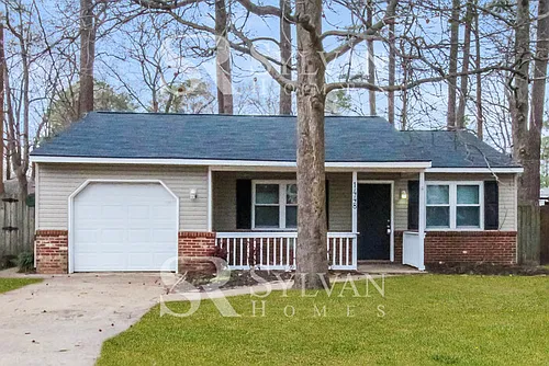 1448 Winslow Ave Photo 1