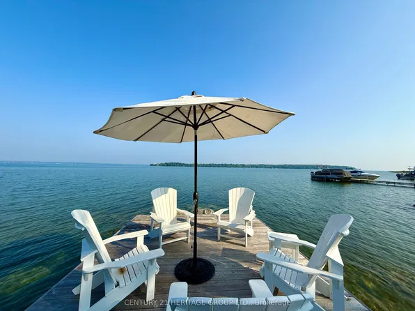 911 Lake Dr N, Georgina, ON L4P 3E9