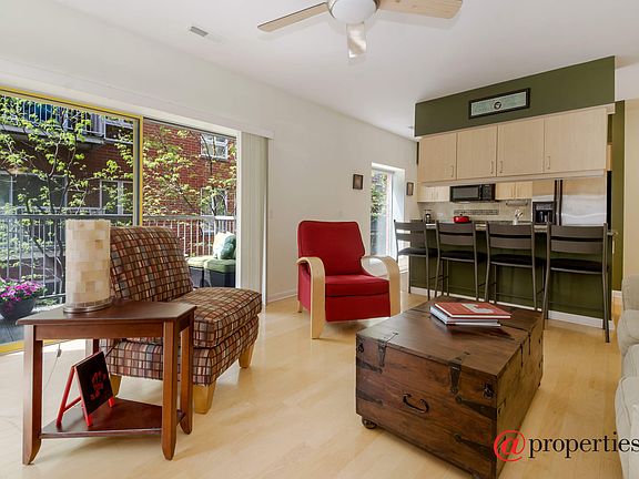 Kitchen / Living Room