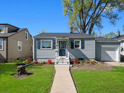 684 Cooper Ave, Elgin, IL, 60120