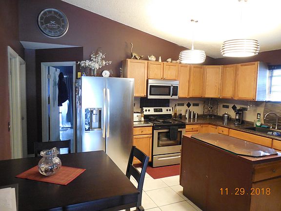 4th image of 1466 26th Ave SW