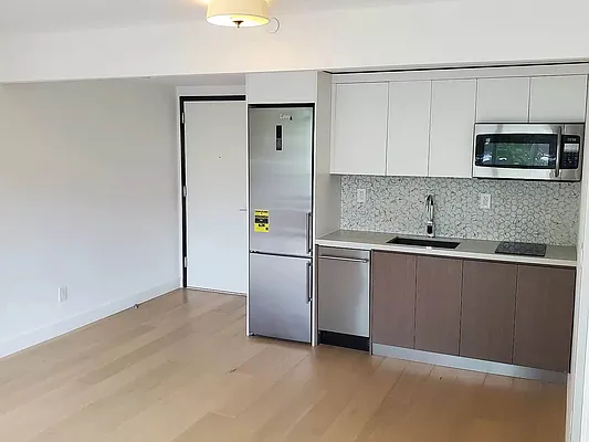 Rented by Hagstrom Management Inc | media 25