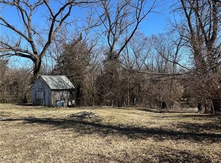 124 S 6th St, Lexington, MO 64067