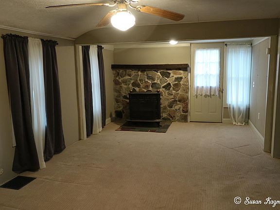 2nd image of 808 124th Ave