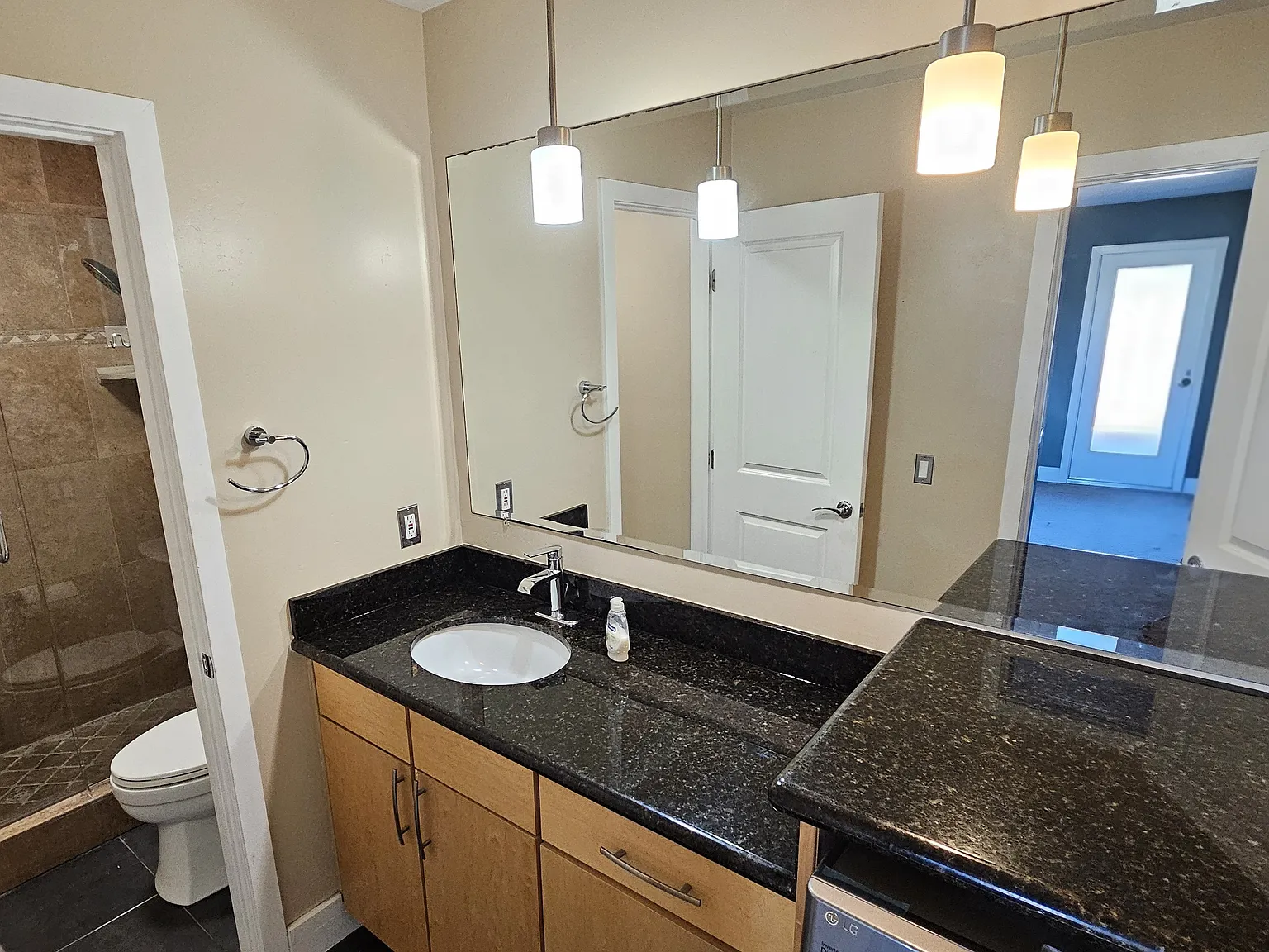 1 bed, 775 sqft, $2,650 — Photo 4