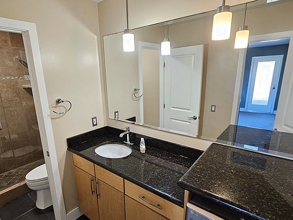 4th image of 836 W Pennsylvania Ave APT 204