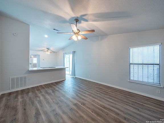 2nd image of 4026 SUNRISE CREEK DR