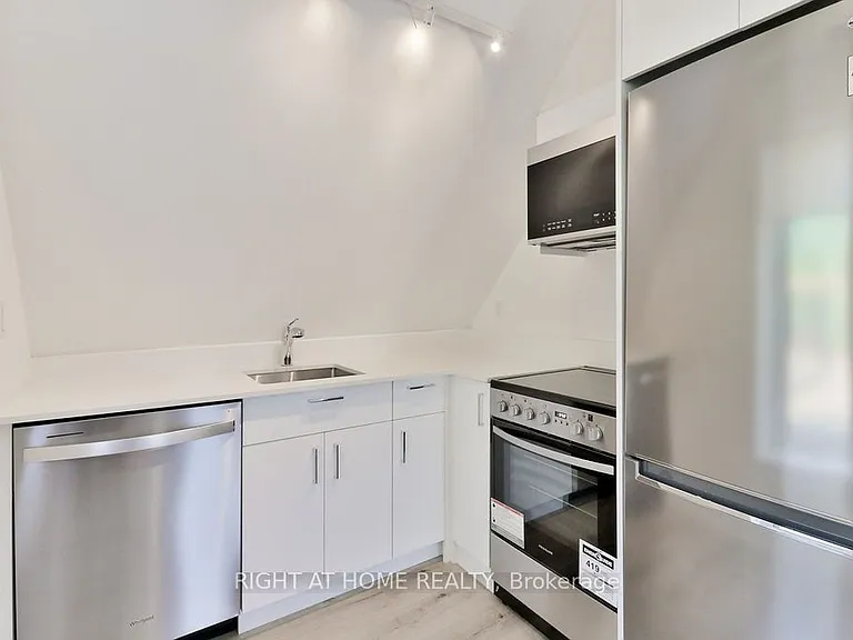 45 Brock Ave #3 — Photo 5