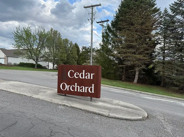 616 Leisure Ln, Blacksburg, VA 24060