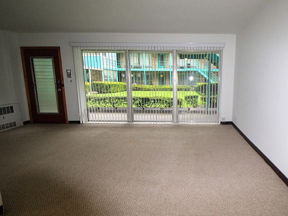 5th image of 210 N Kenilworth Ave APT 3