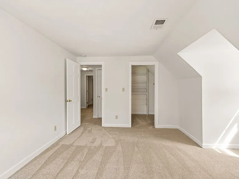 512 Bonsack Ct — Photo 39