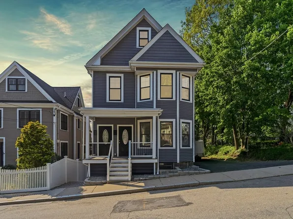 9 June St Floor 2, Roslindale, MA 02131