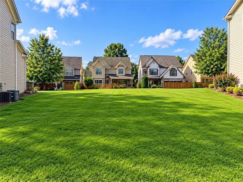 1st image of 423 Reynoldston Way