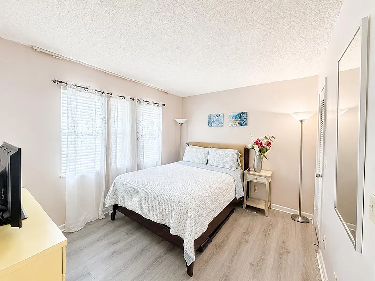 1630 Embassy Dr #311 — Photo 8