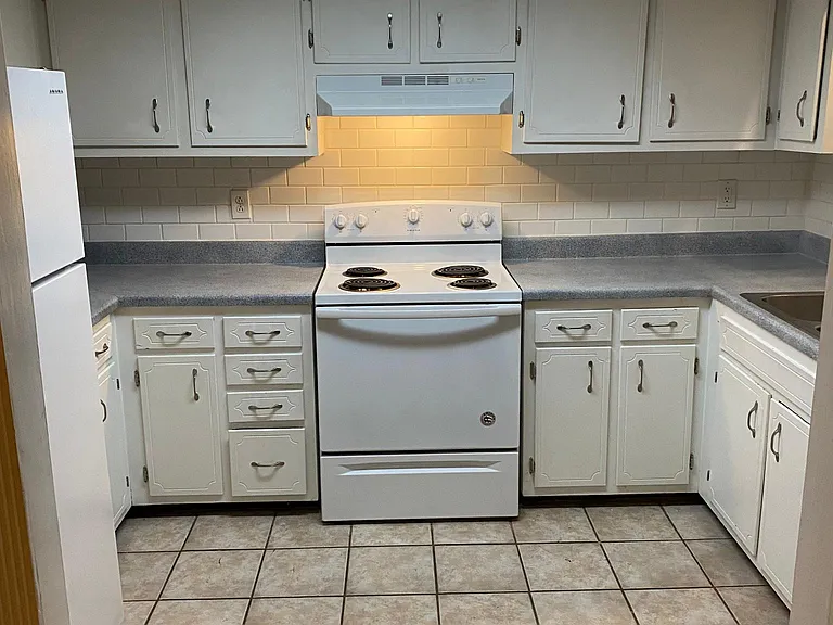 376 Ryder Ave #A2 — Photo 3