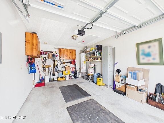 4th image of 7929 Dighton Way