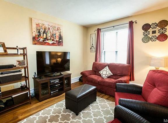 4th image of 3166 Portis Ave